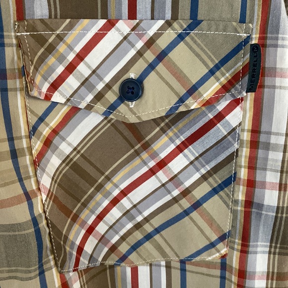 Merrell Large Short Sleeve Button Up Shirt - Picture 3 of 8